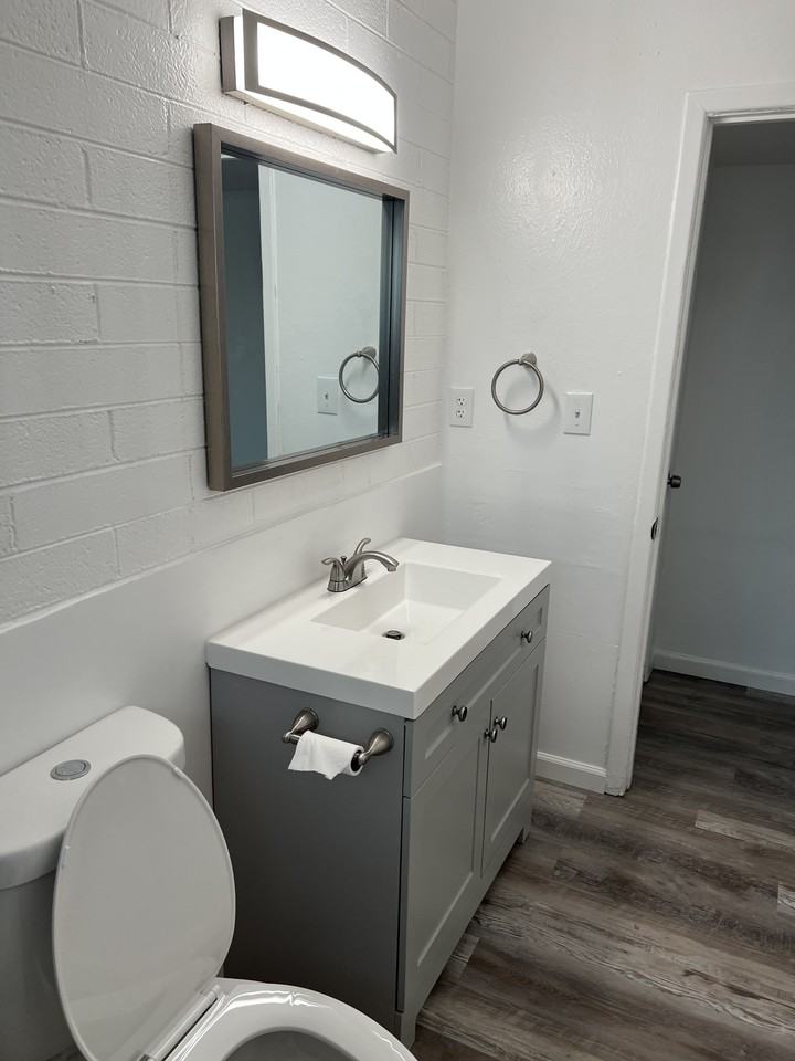 4415 N 23rd Ave #4415-2 - Photo 4 of 14