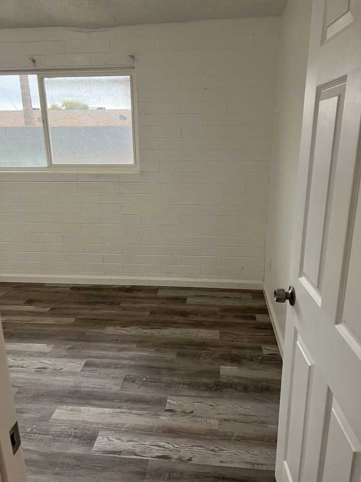 4415 N 23rd Ave #4415-2 - Photo 5 of 14