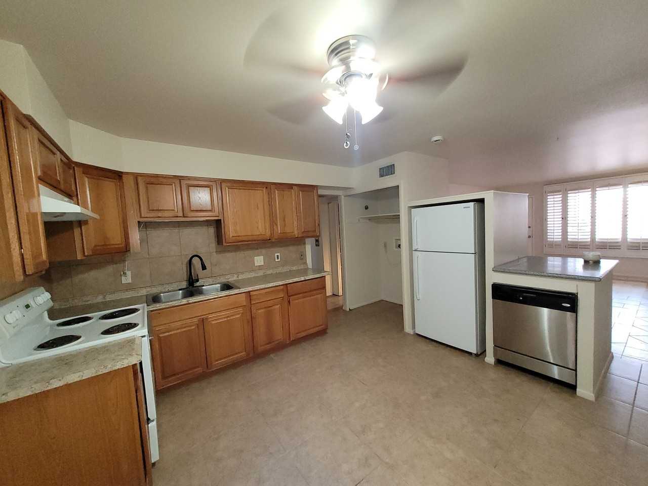3139 East Glenrosa Avenue #2 - Photo 6 of 20