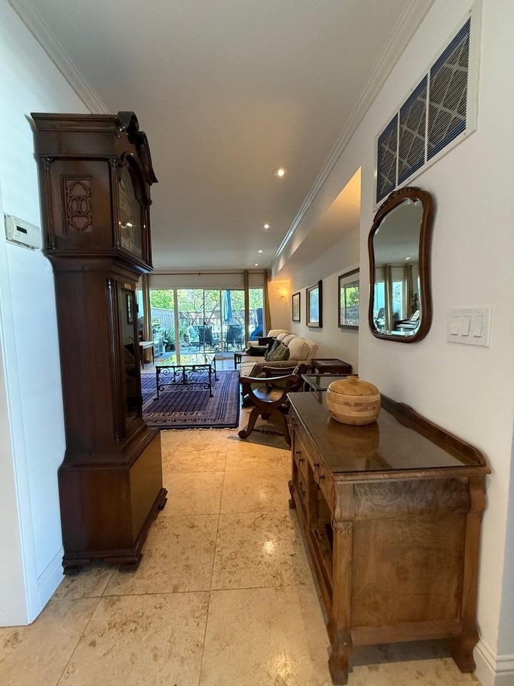 39 Porto Bello Dr #1 - Photo 5 of 34