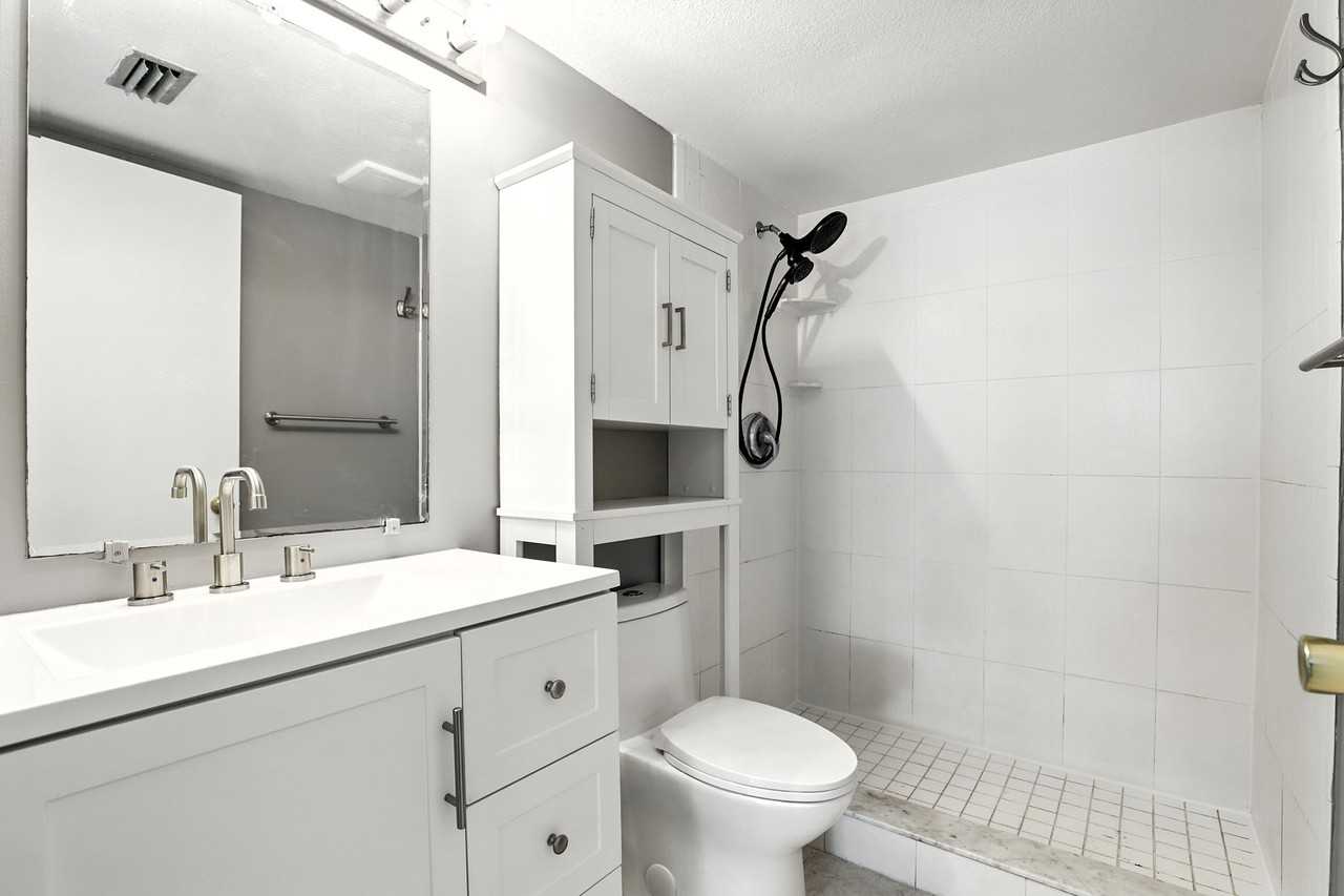 8201 Sun Spring Cir #1 - Photo 7 of 19