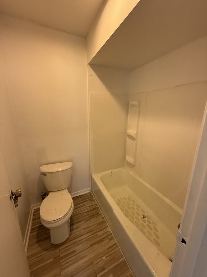 4860 Chesterwood Drive #1 - Photo 6 of 30