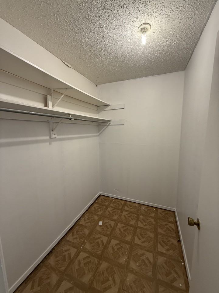 4860 Chesterwood Drive #1 - Photo 7 of 30