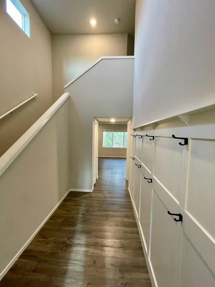 1600 Marian Dr - Photo 2 of 24