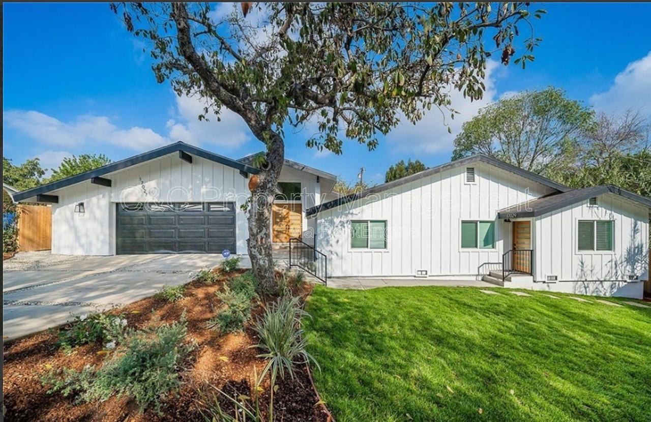 17029 Janison Drive - Photo 3 of 12