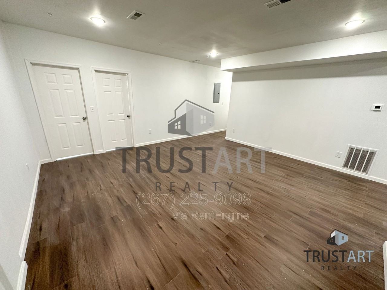 2317 N 15th St #3 - Photo 4 of 13