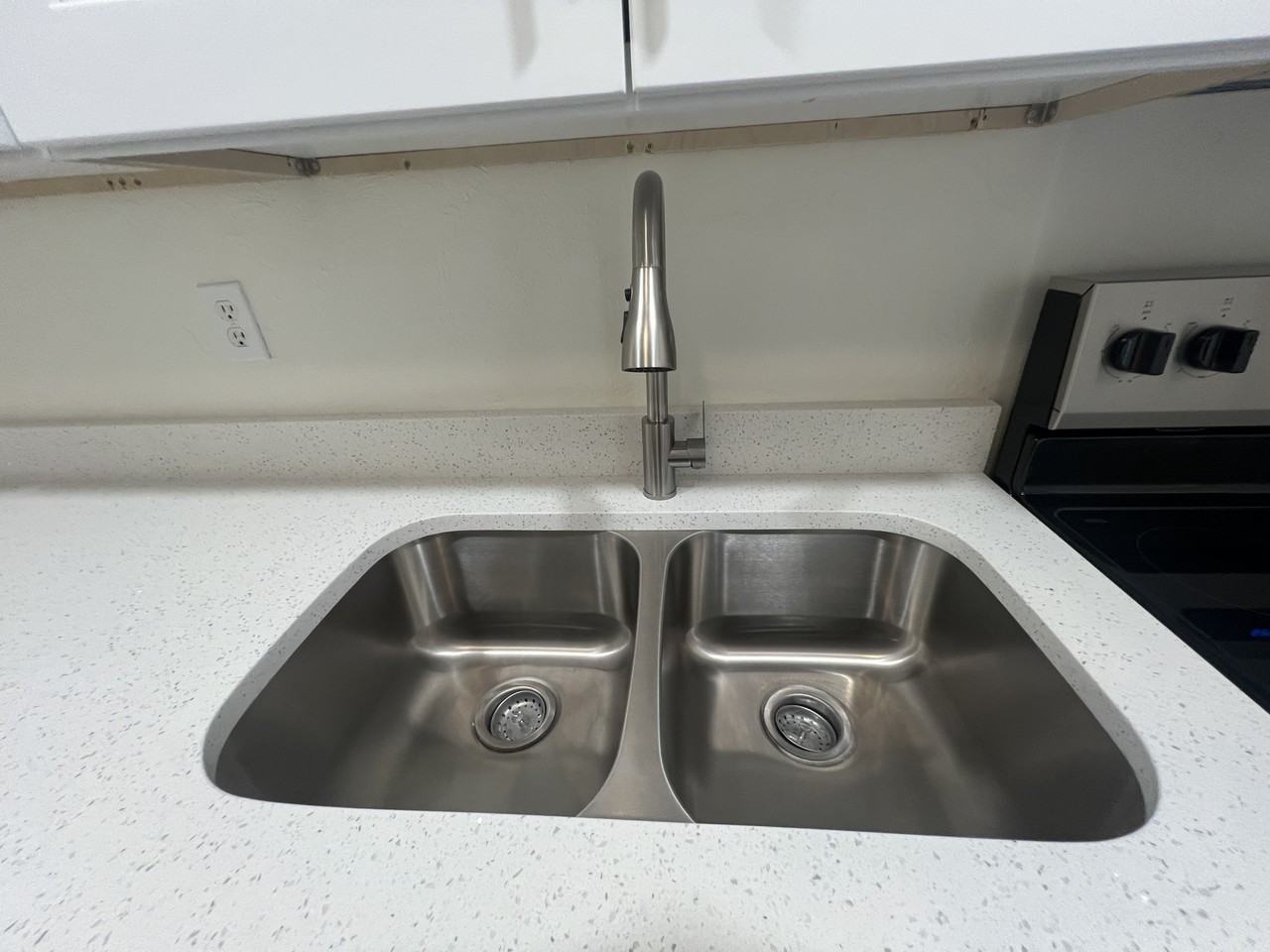 43 Tangerine Court #1 - Photo 4 of 34