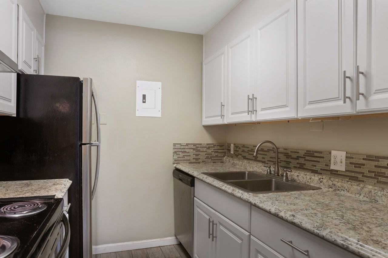 2227 Canyon Boulevard #201A - Photo 7 of 21