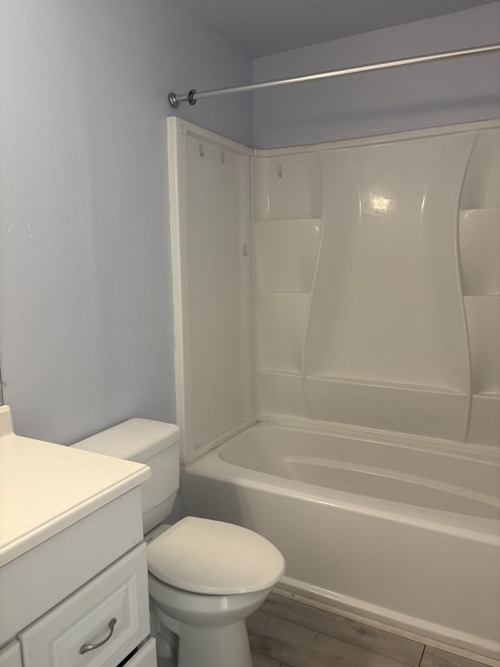 3921 5th St Nw #D - Photo 3 of 16