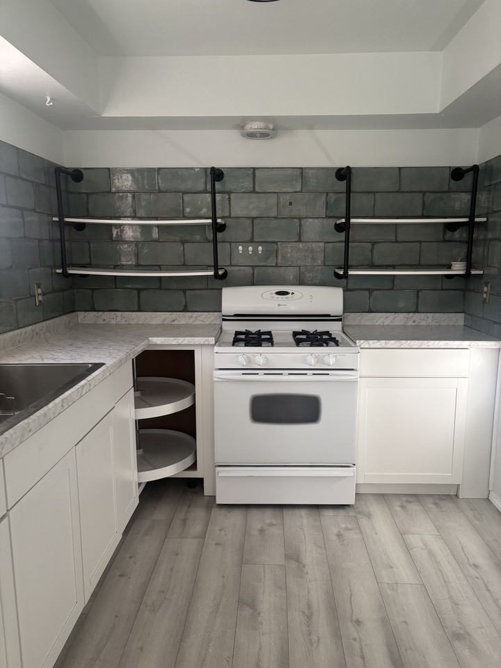 3921 5th St Nw #D - Photo 5 of 16