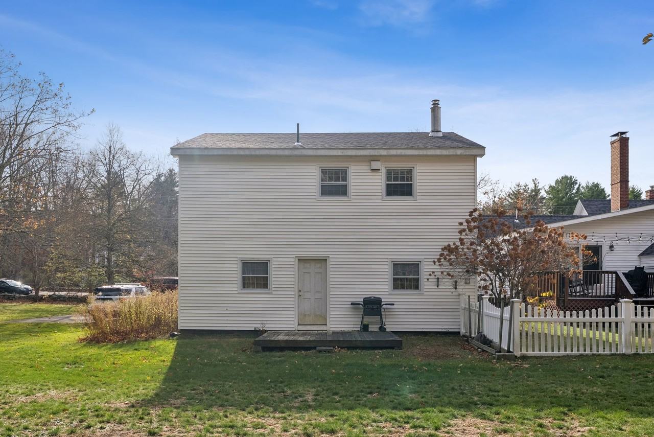 1087 Littlefield Rd - Photo 6 of 28