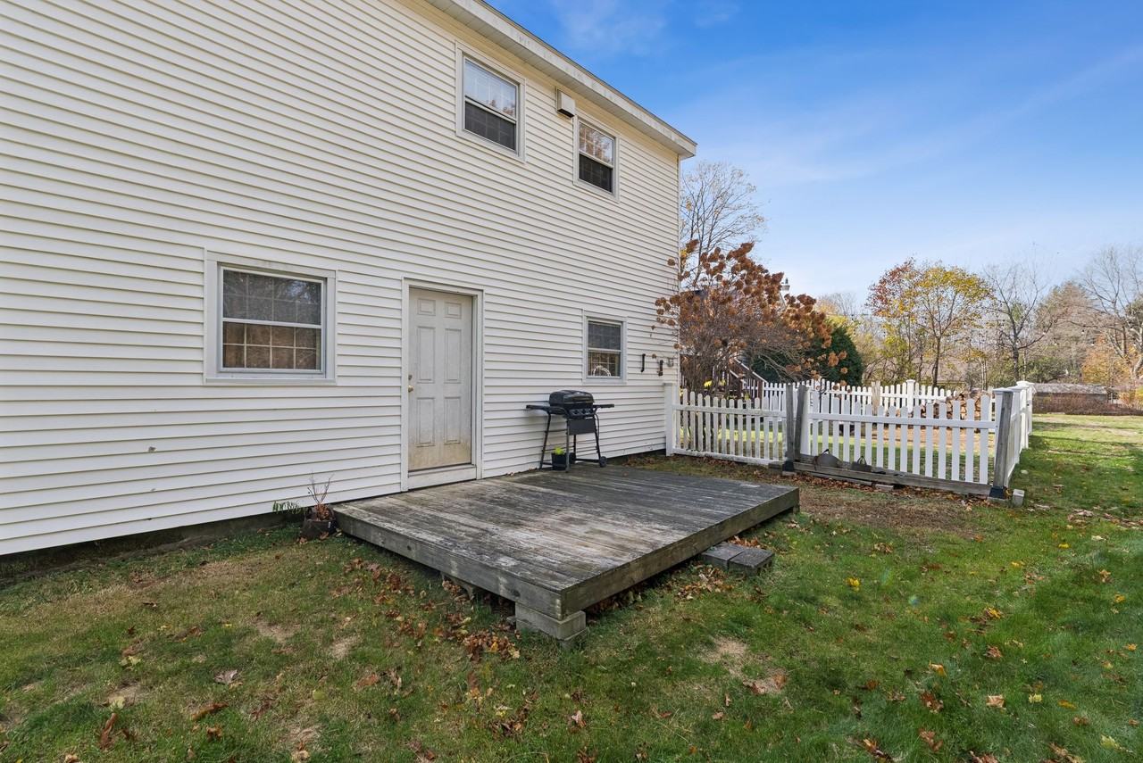 1087 Littlefield Rd - Photo 7 of 28