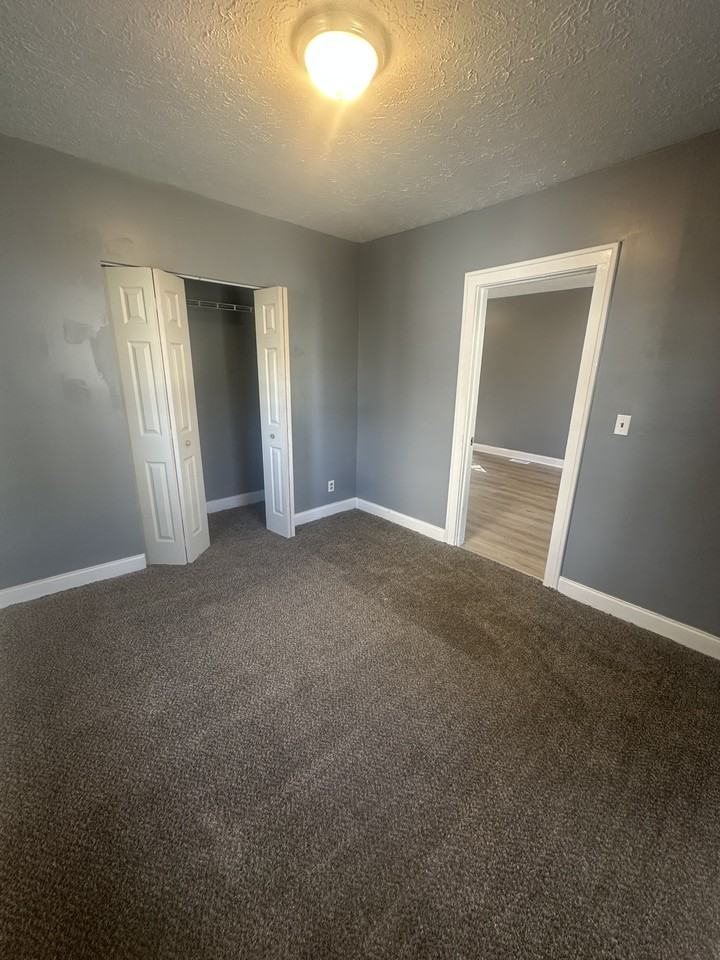 10404 Grandview Ave #1 - Photo 3 of 22