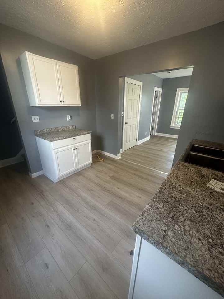 10404 Grandview Ave #1 - Photo 6 of 22