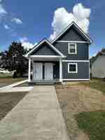 featured image of 208 East 17th Street #1