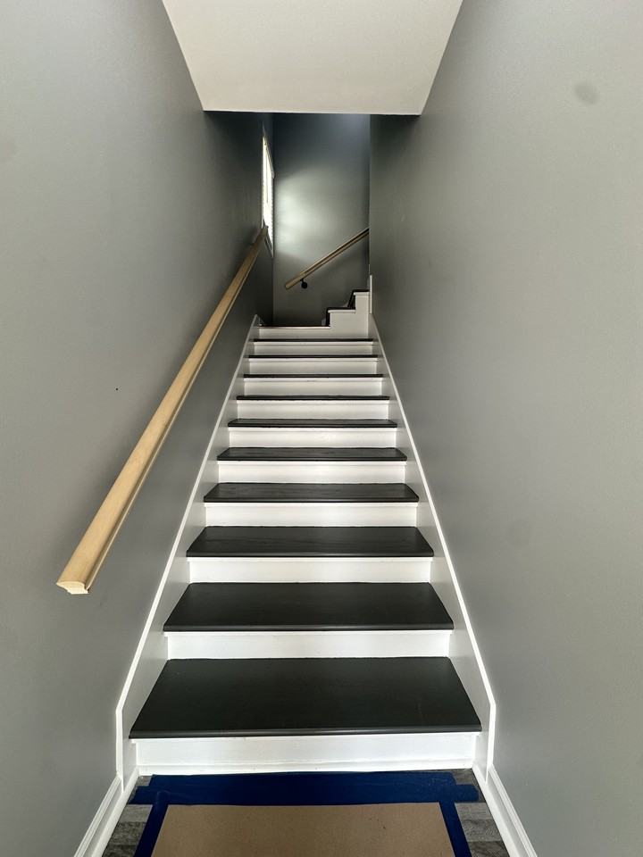 208 E 17th St #1 - Photo 7 of 13