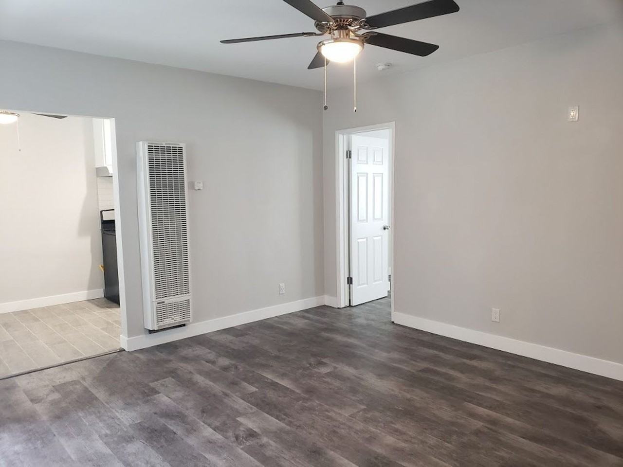 2700 Clarendon - Photo 3 of 6