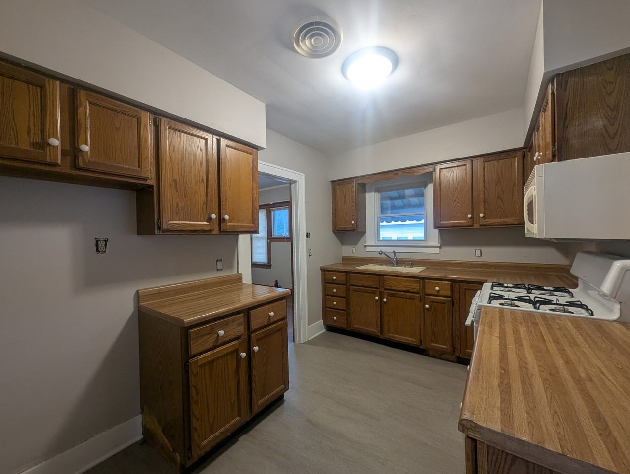 1713 West Church Street #1 - Photo 6 of 13