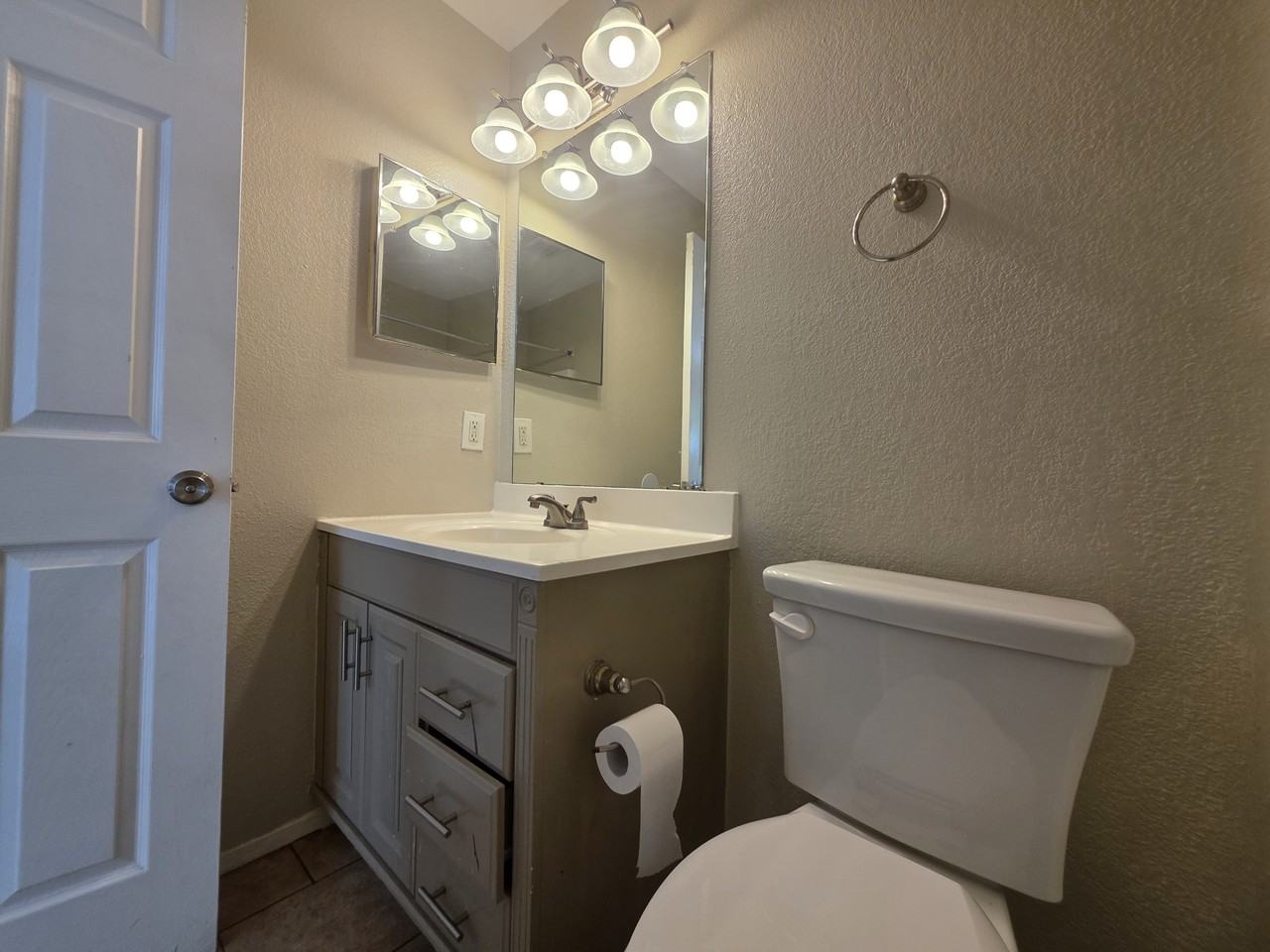 2200 Katy Lane #D - Photo 5 of 20