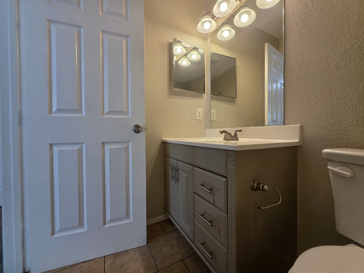 2200 Katy Lane #D - Photo 6 of 20