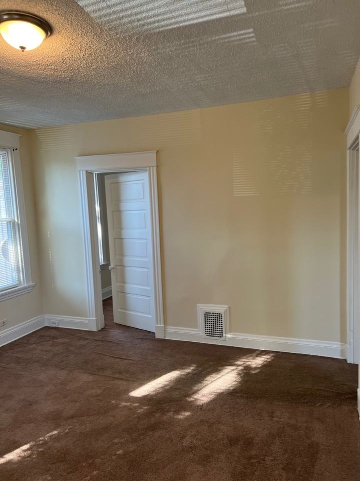 905 Suire Avenue #2 - Photo 5 of 37