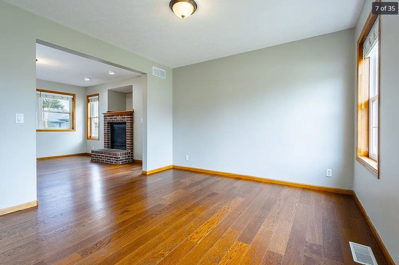 21111 Schofield Dr - Photo 5 of 32