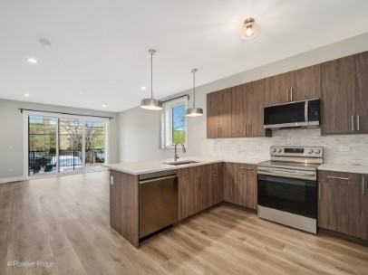 3954 S Indiana Ave #3954-1R - Photo 2 of 12