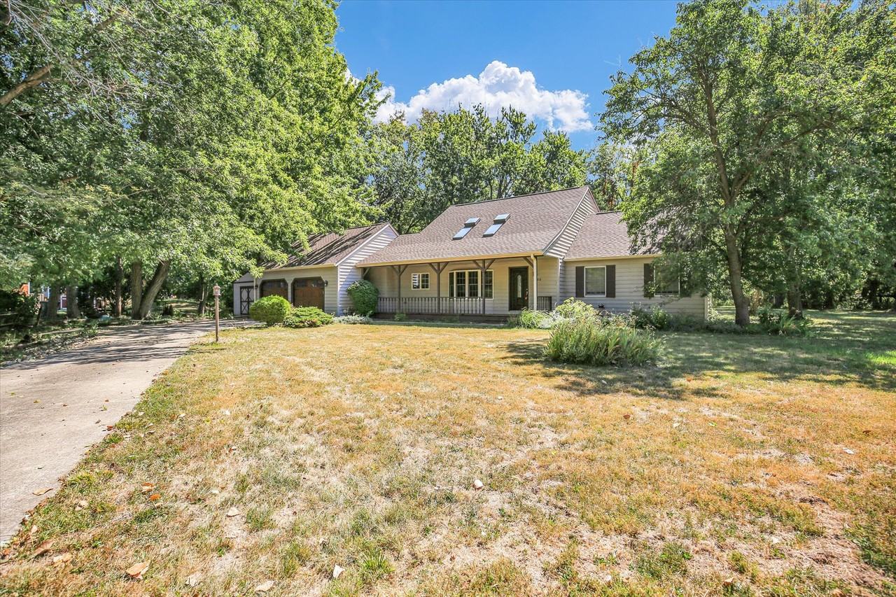 1705 Lake Shore Dr #1 - Photo 3 of 50