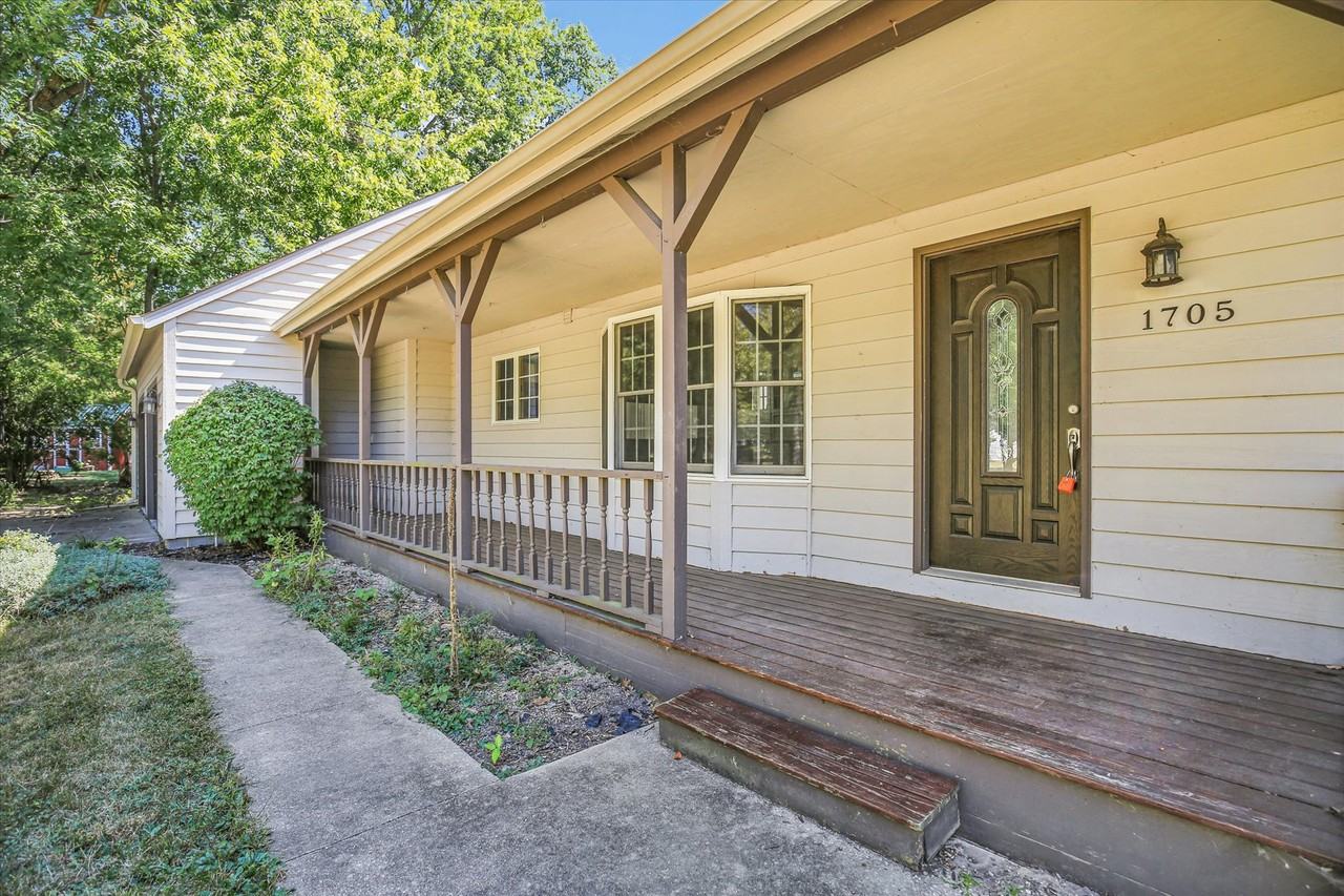 1705 Lake Shore Dr #1 - Photo 5 of 50