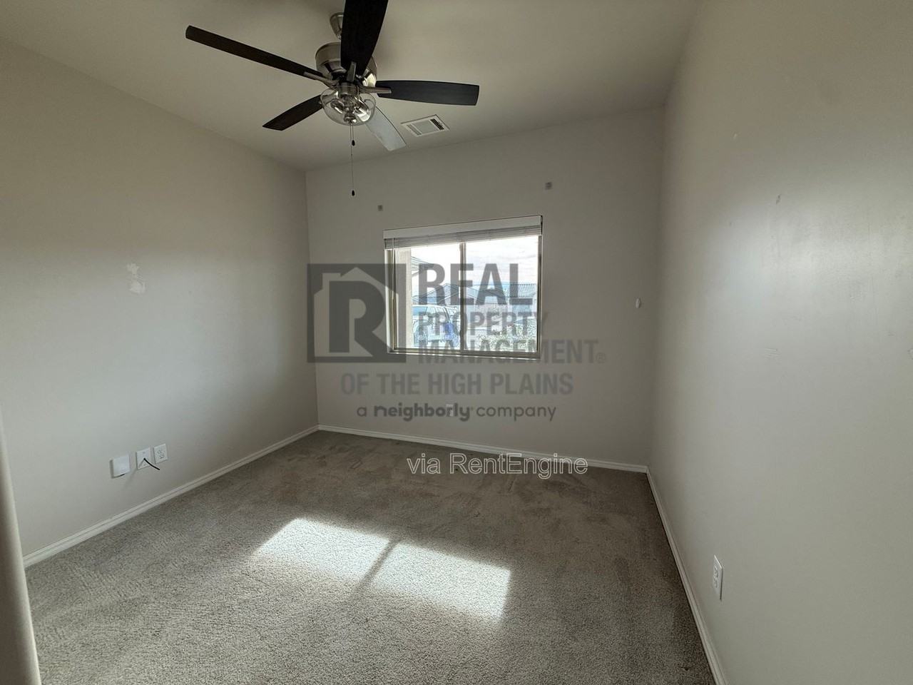 1426 Fume Boulevard - Photo 4 of 18