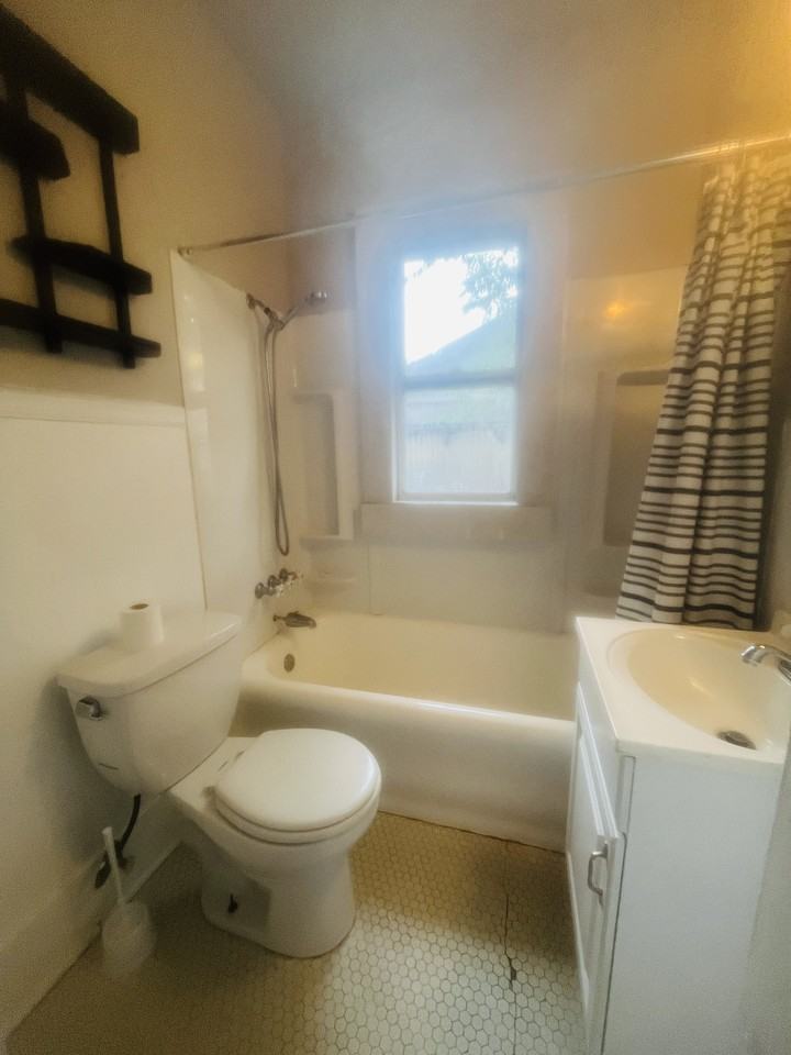 1831 W Park Pl #1 - Photo 5 of 5