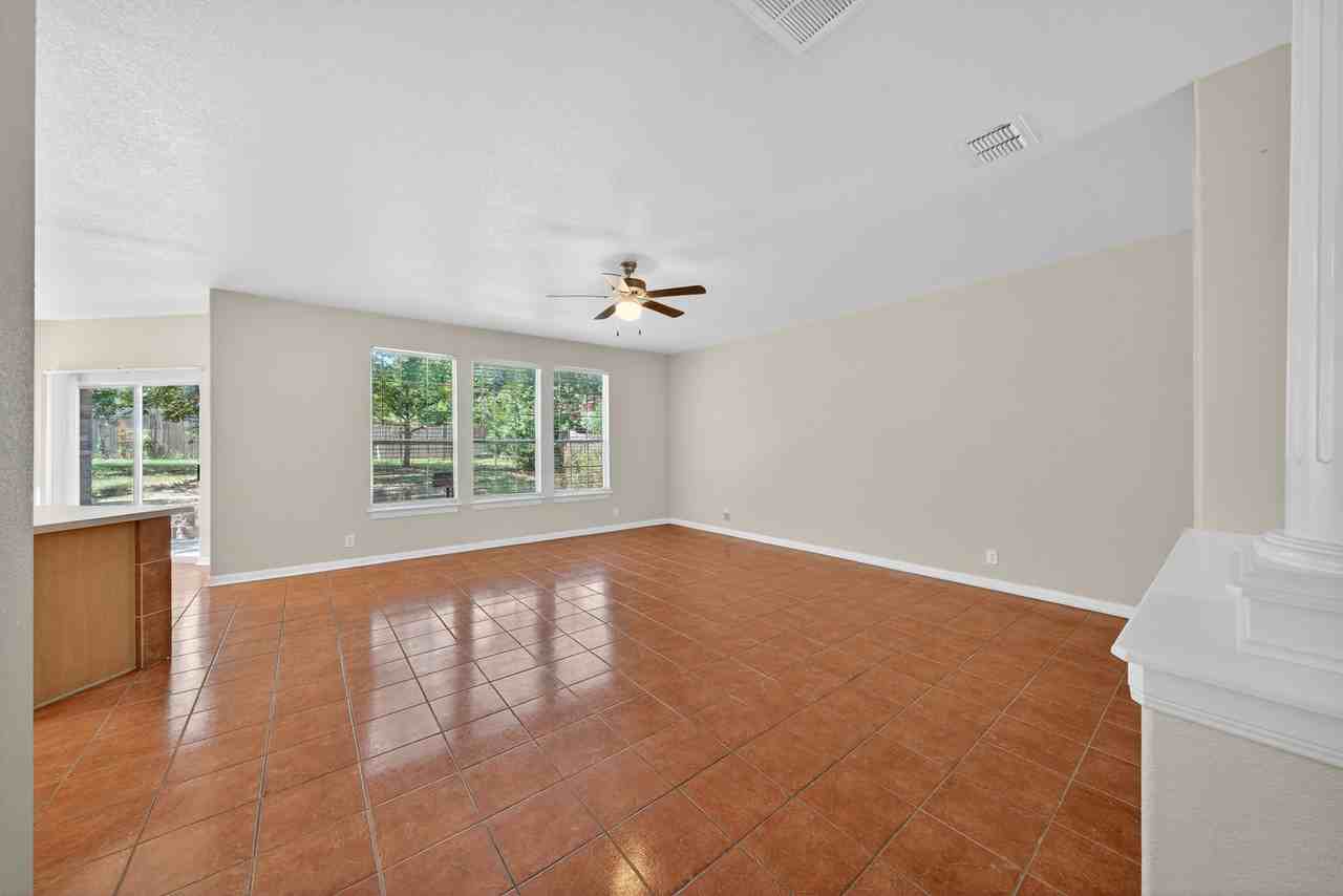 25119 Royal Land #1 - Photo 4 of 33