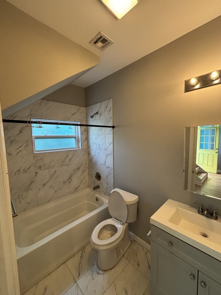 2322 Burgundy Street #C - Photo 2 of 9