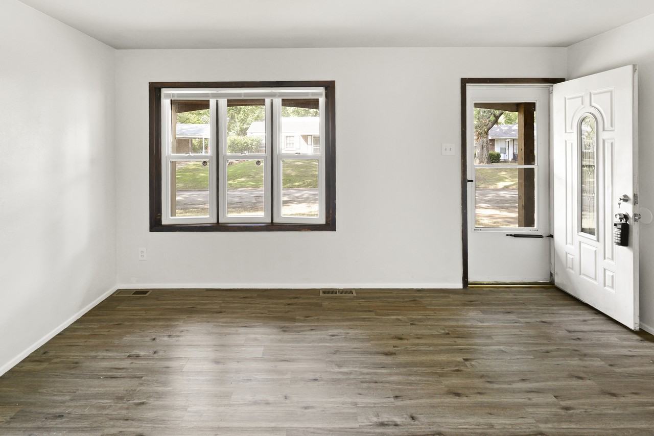 1738 Bradshaw Dr #1 - Photo 5 of 20