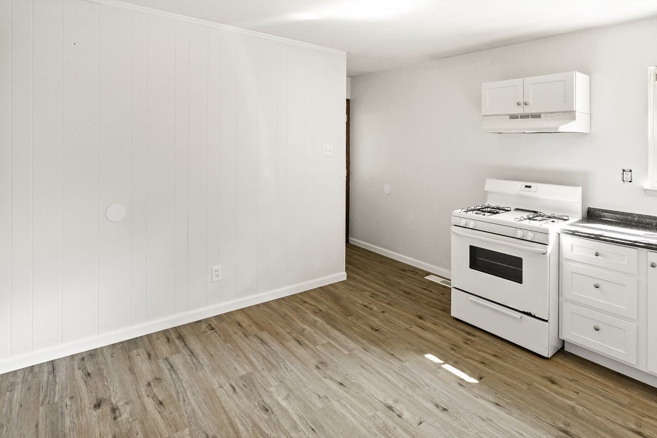 1738 Bradshaw Dr #1 - Photo 6 of 20