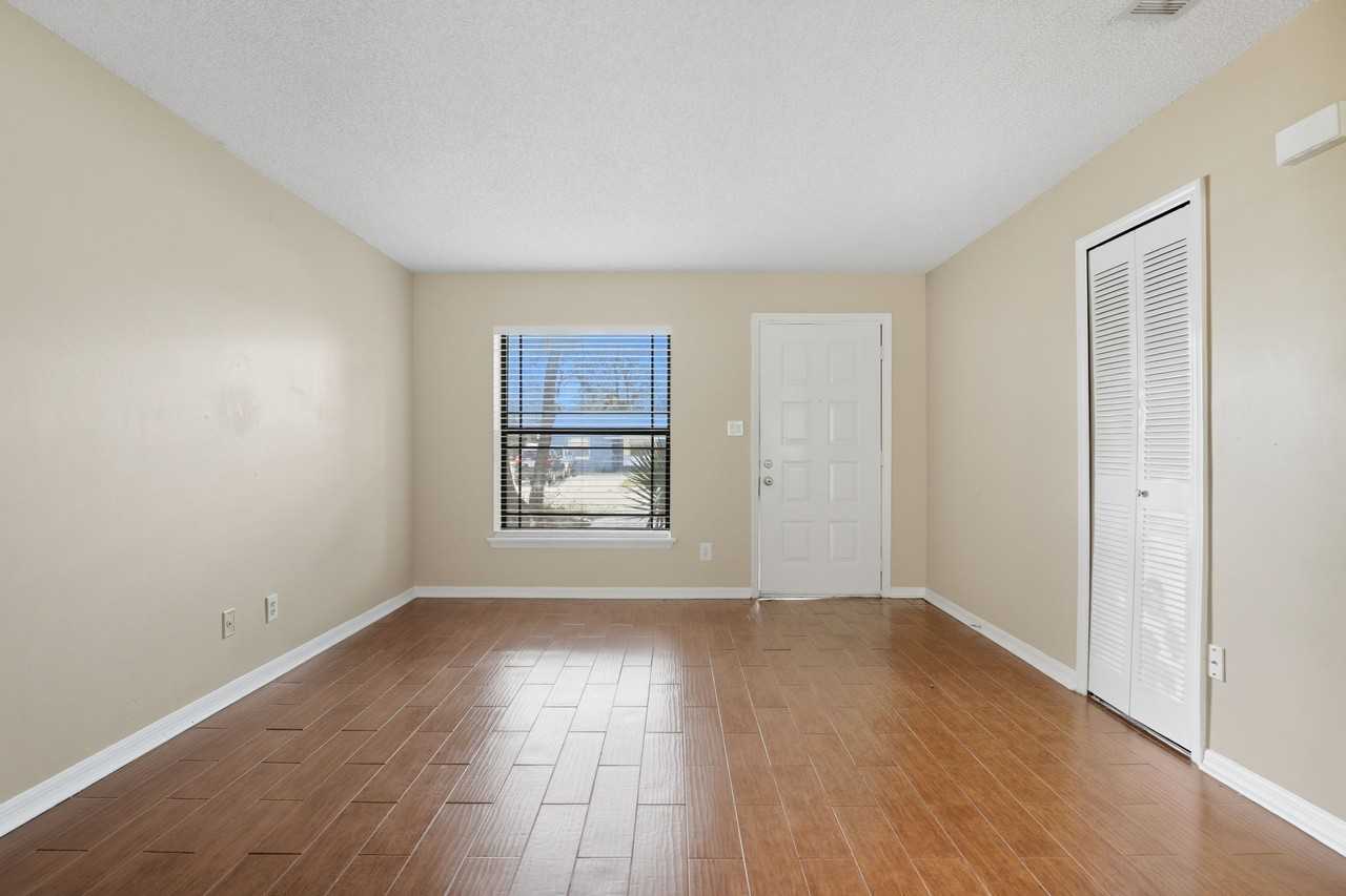 843 Georgia Avenue #1 - Photo 4 of 20