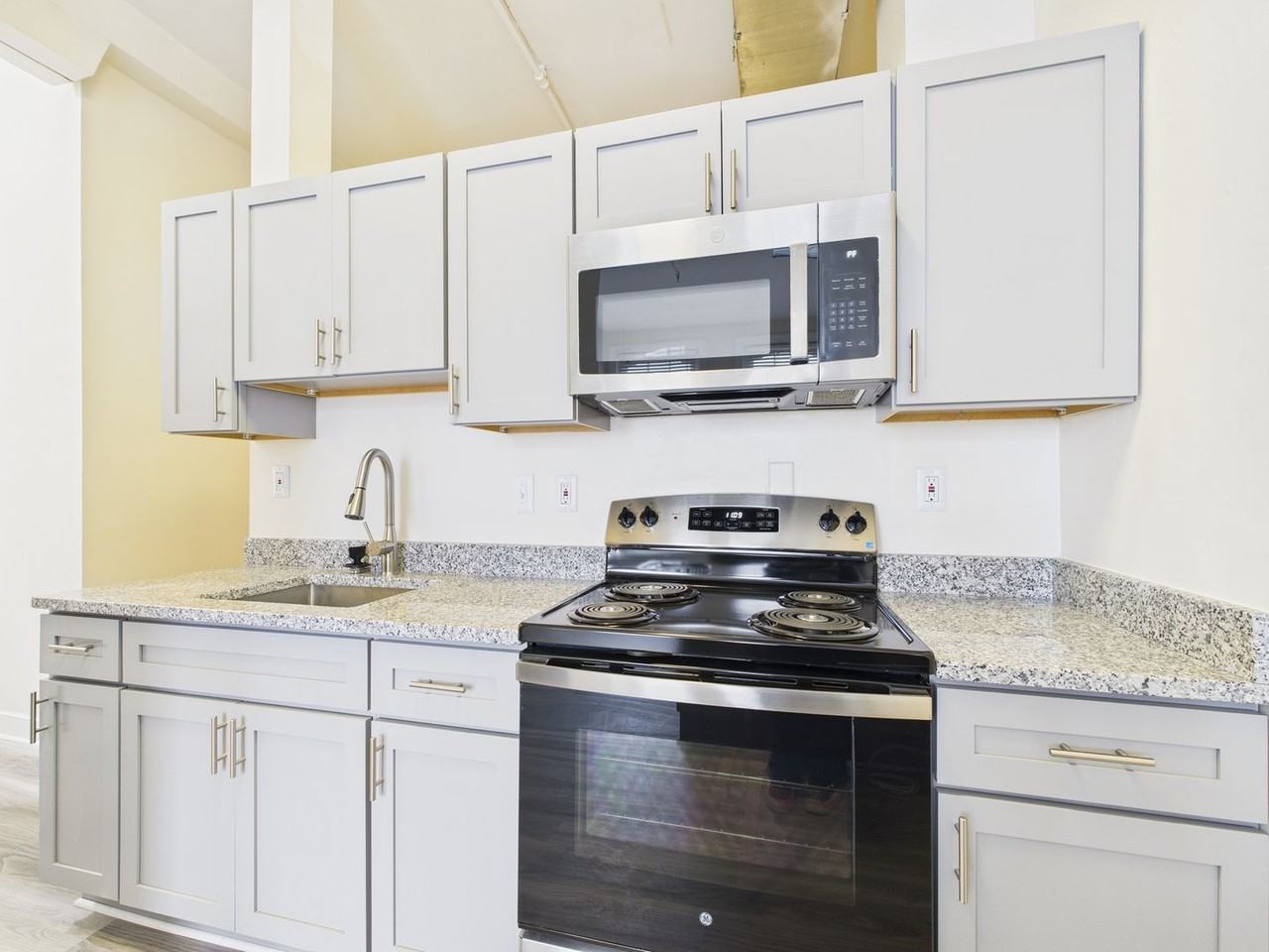 10 S 14th St #206 - Photo 5 of 27