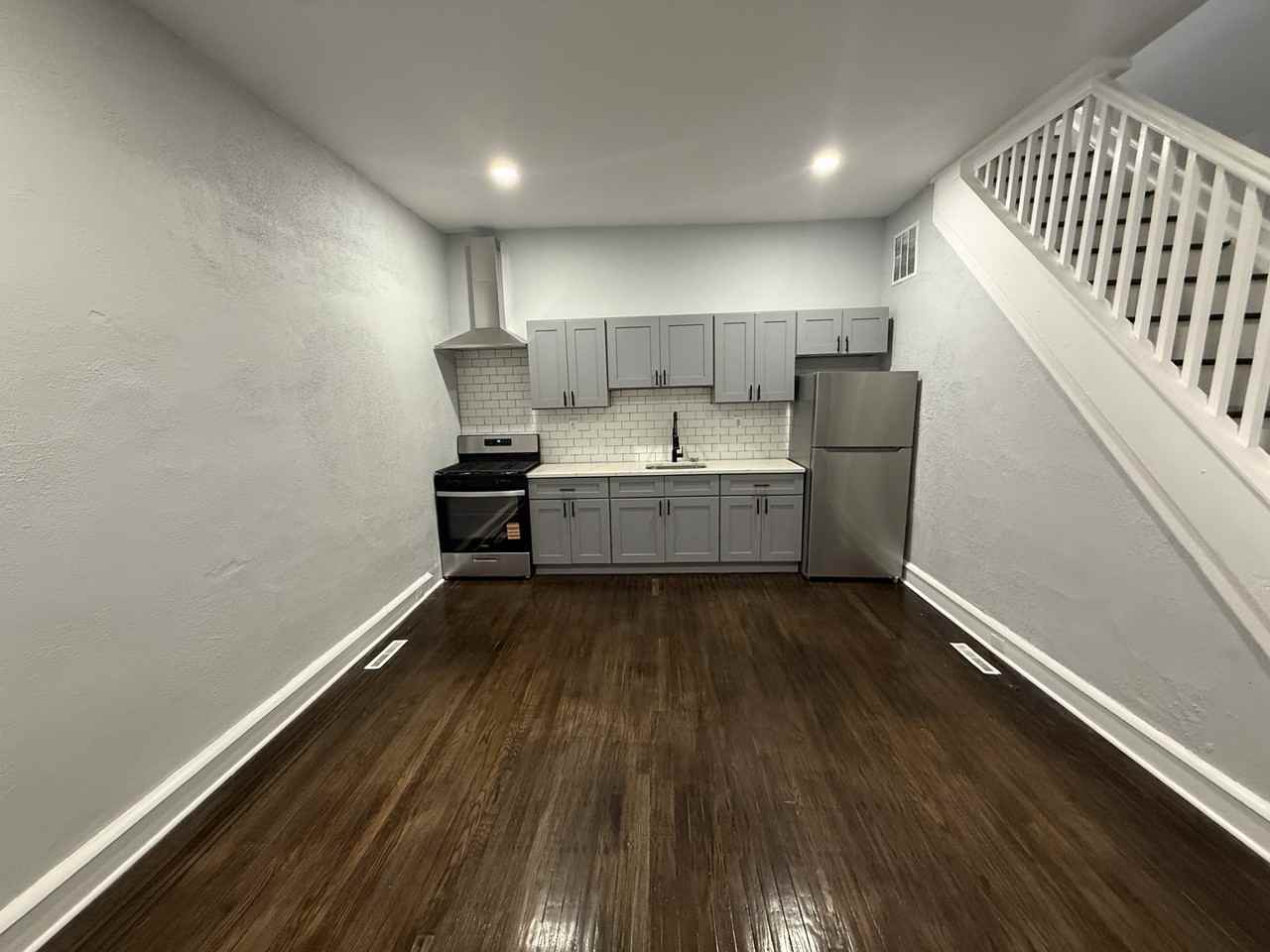 1107 Louis Street #B - Photo 3 of 19