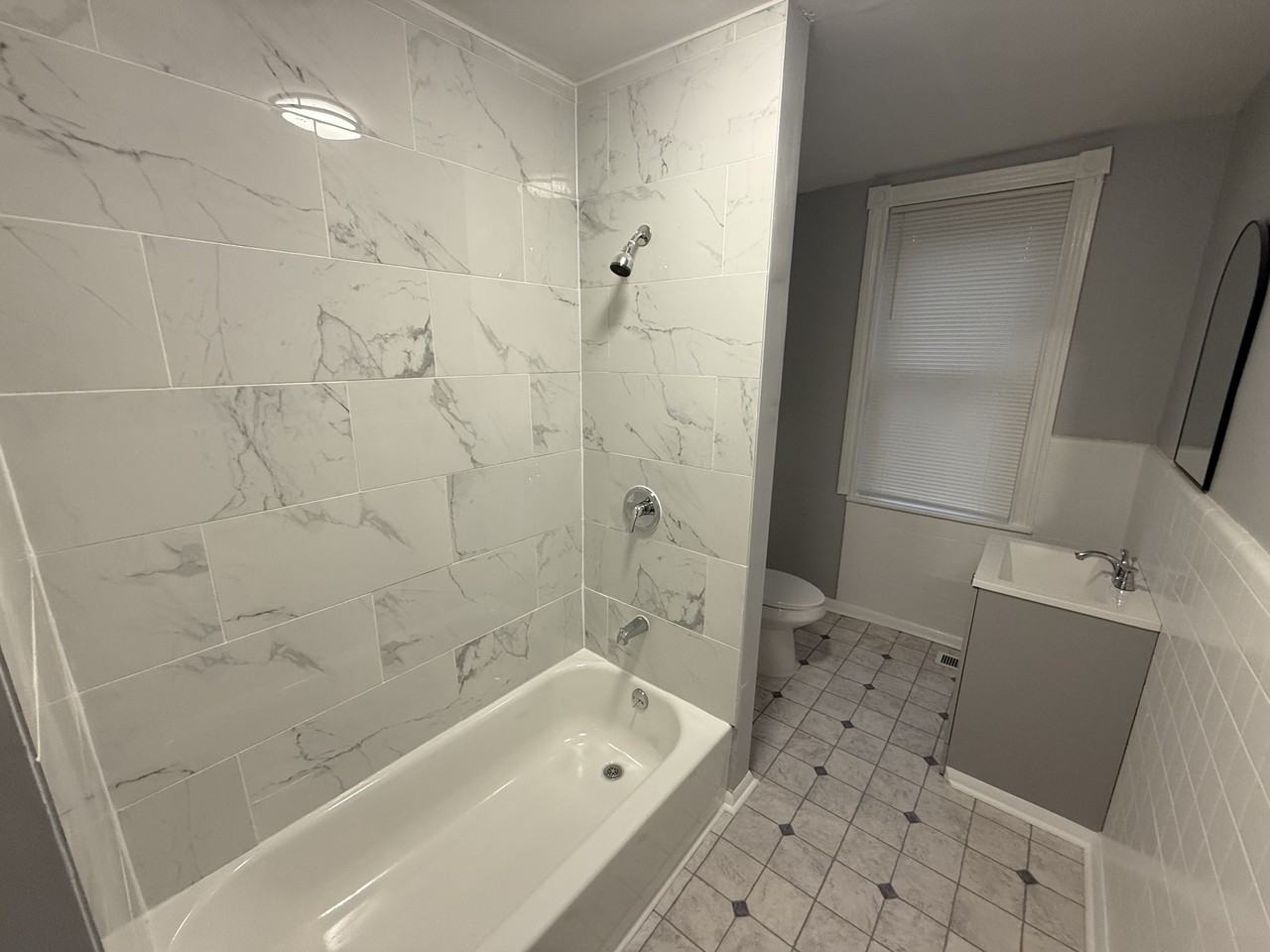 1107 Louis Street #B - Photo 4 of 19