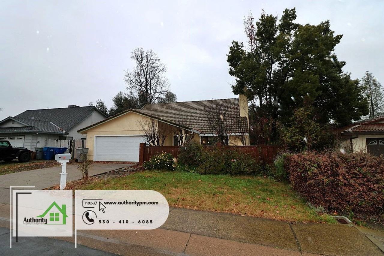 1232 Hawthorne Avenue - Photo 2 of 25