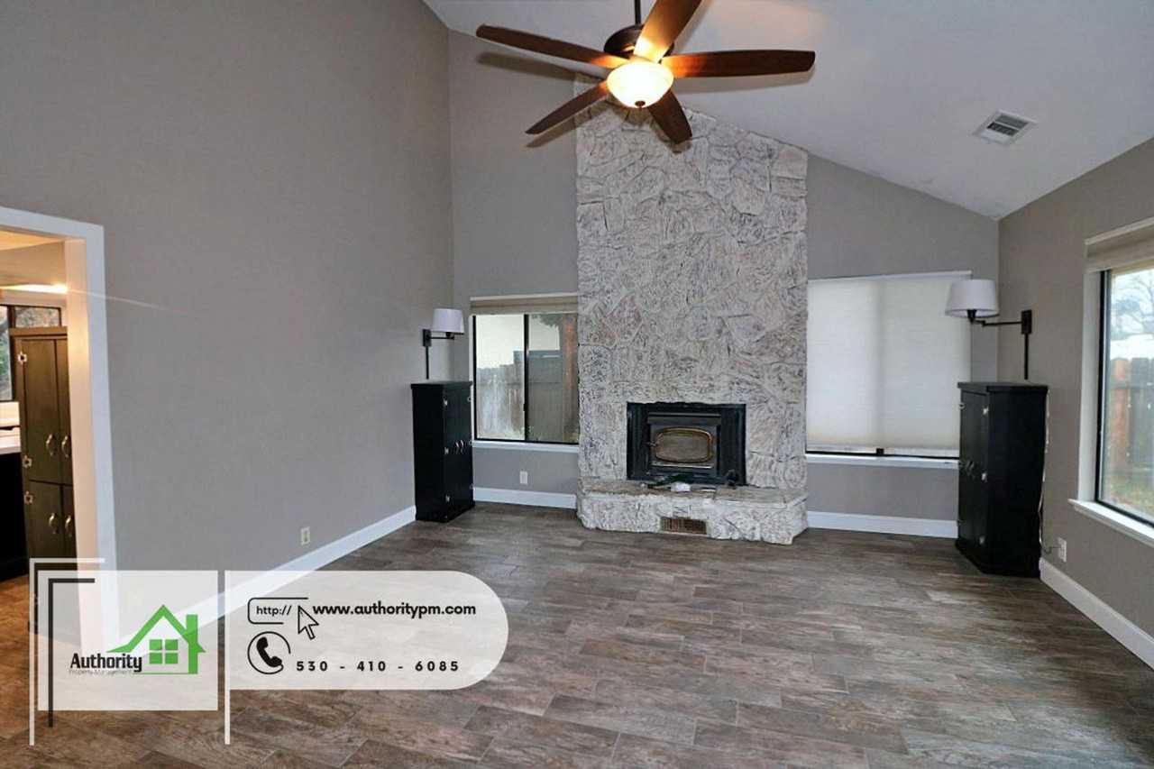 1232 Hawthorne Avenue - Photo 4 of 25