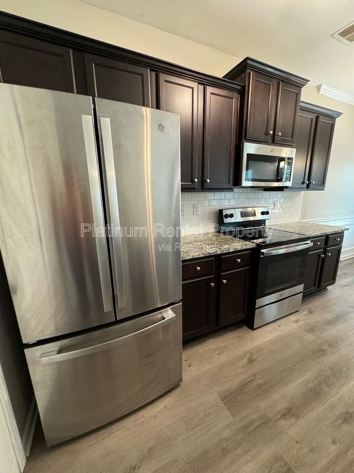 3368 Pennington Dr - Photo 6 of 28