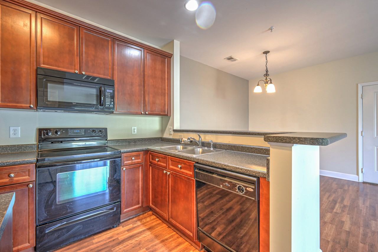 8511 Burnham Ln #J14 - Photo 5 of 10