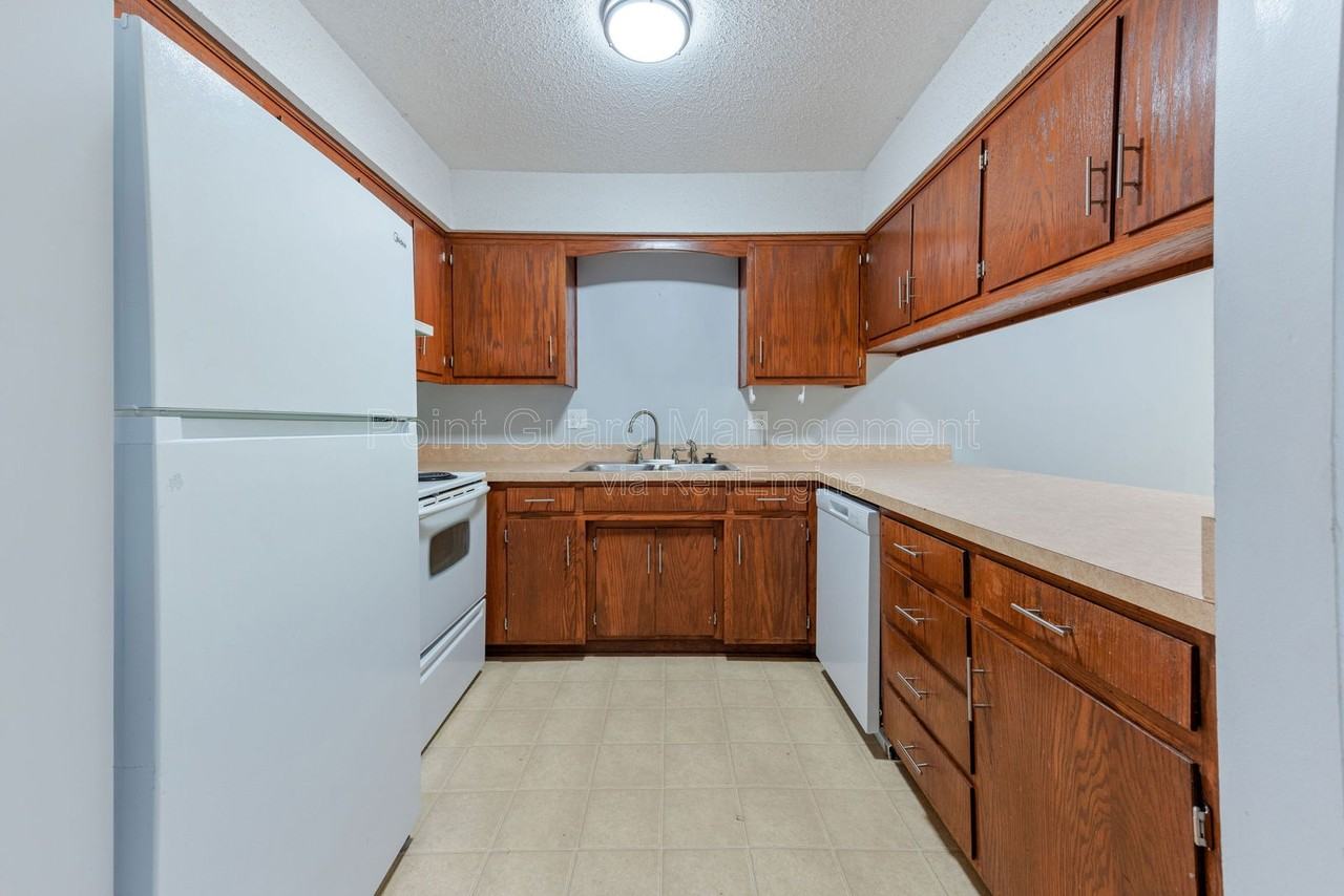 7015 N Chas Dr #C - Photo 2 of 25