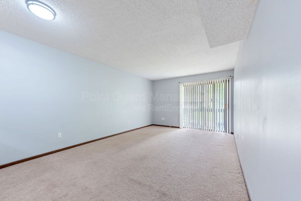 7015 N Chas Dr #C - Photo 4 of 25