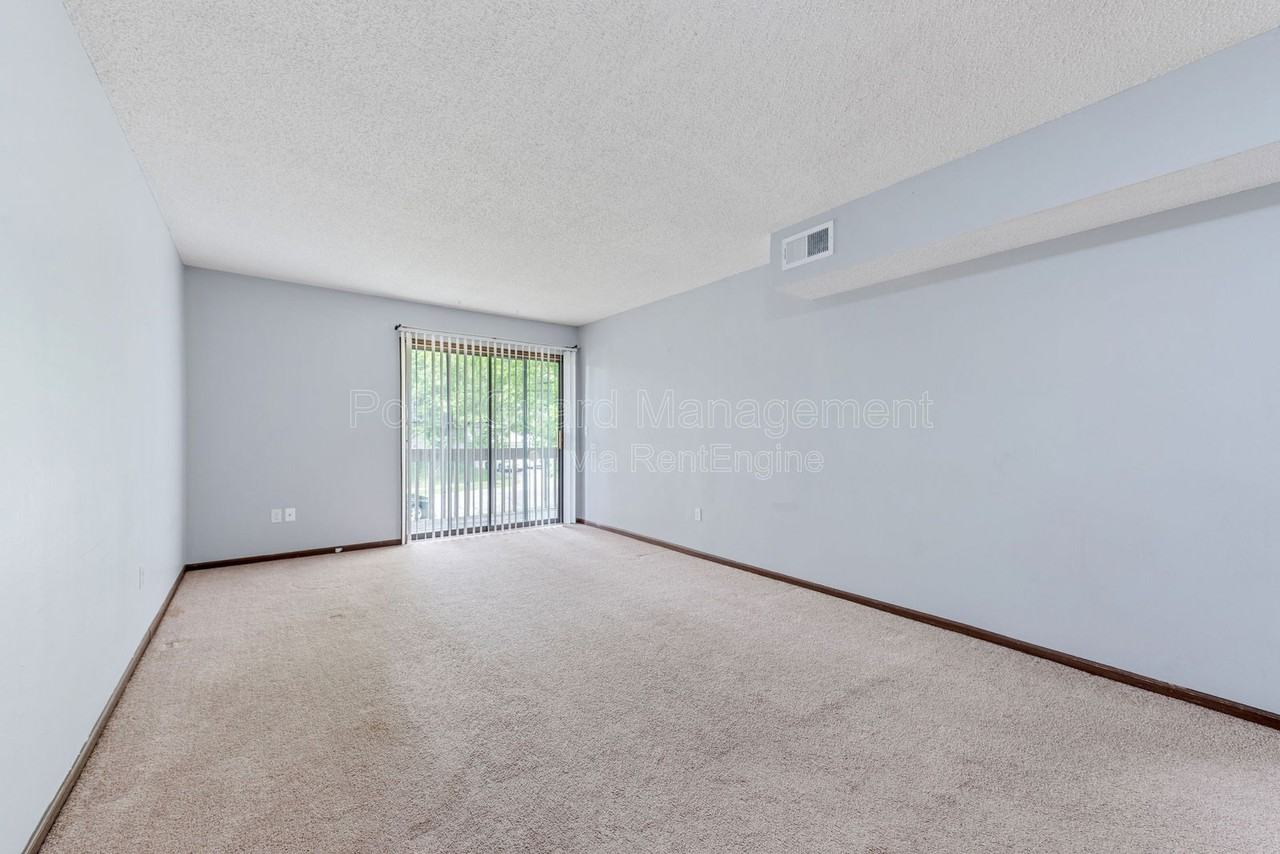 7015 N Chas Dr #C - Photo 5 of 25