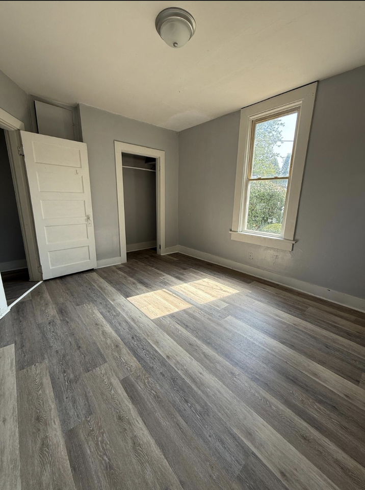 2005 Wayne Ave #2 - Photo 3 of 11