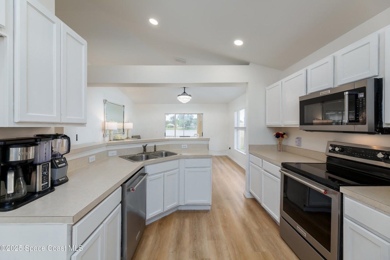 4540 Bellaluna Drive #1 - Photo 3 of 8