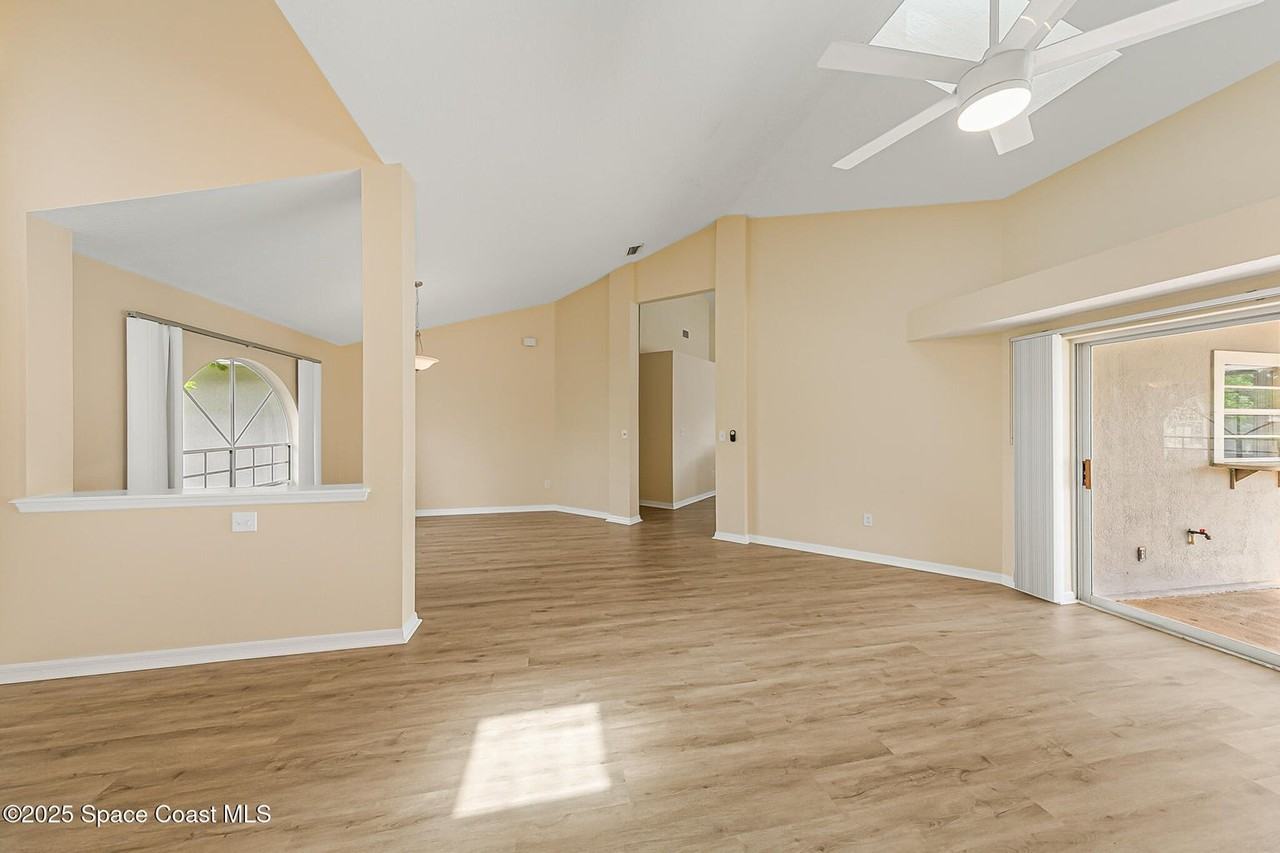 1050 Fieldstone Drive #1 - Photo 5 of 10