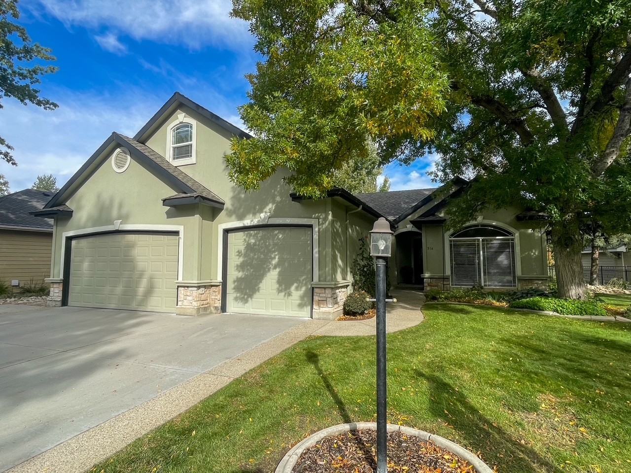 314 East Trailside Drive #1 - Photo 2 of 44